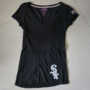 Chicago White Sox V-Neck T-Shirt - Dark Gray and White - XS